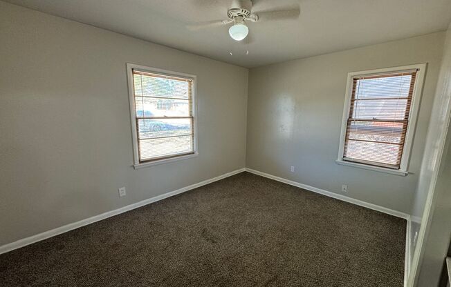 3 beds, 1 bath, $1,100