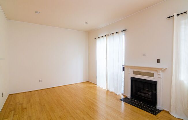 PRIME LOCATION FOR 2 BEDROOM/2.5 BATHROOM CONDO
