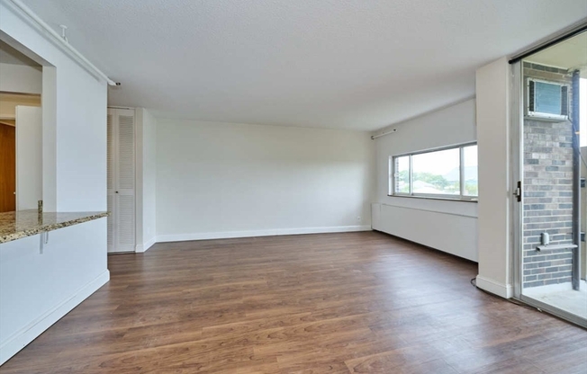 1 bed, 1.5 baths, 700 sqft, $3,200, Unit 410