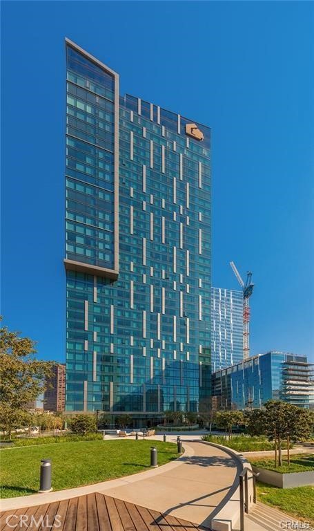 1 bed, 2 baths, 780 sqft, $3,300, Unit 2501