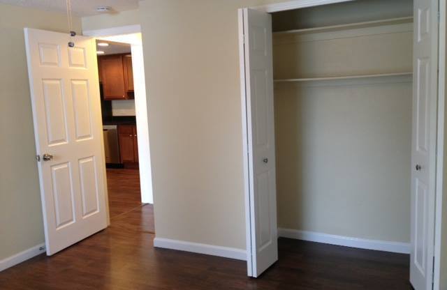 1 bed, 1 bath, 576 sqft, $1,095, Unit 309