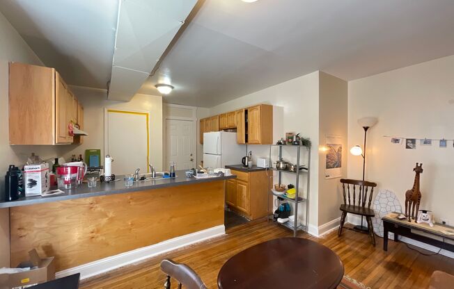 2 beds, 1 bath, 1,400 sqft, $1,495, Unit 4530-C21