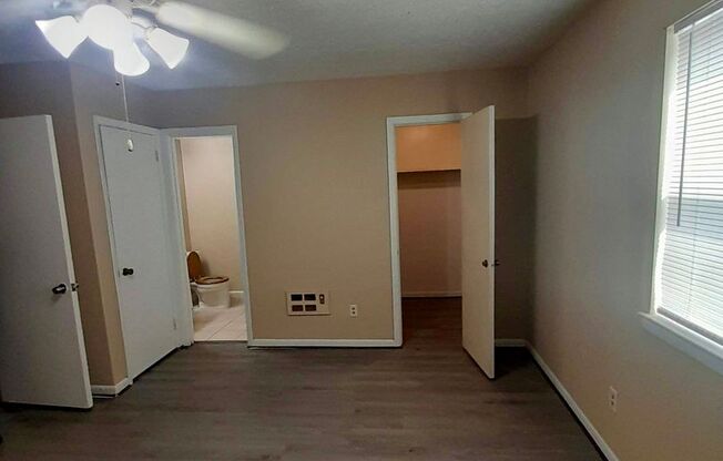 1 bed, 1 bath, 750 sqft, $669, Unit 1