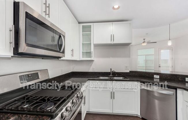 945 E PLAYA DEL NORTE Drive