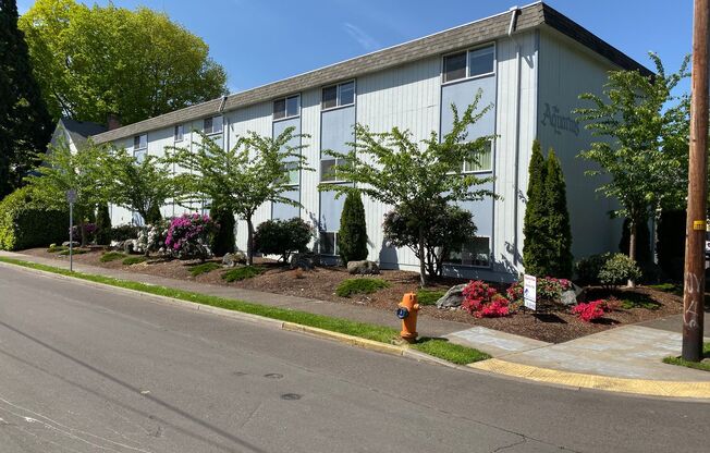Aquarius Apartments