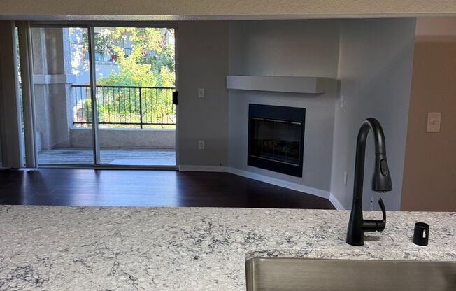 1 bed, 1 bath, $2,100, Unit # 722
