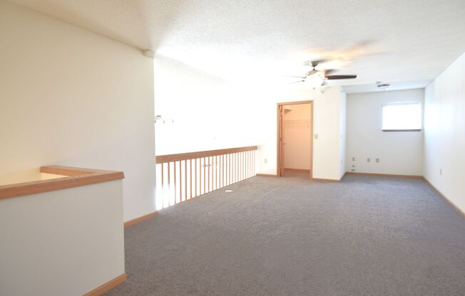 3 beds, 2 baths, 1,550 sqft, $2,310, Unit 1322-302