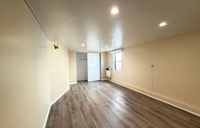 2 beds, 1 bath, 695 sqft, $2,550, Unit 1523 Broadway Unit C