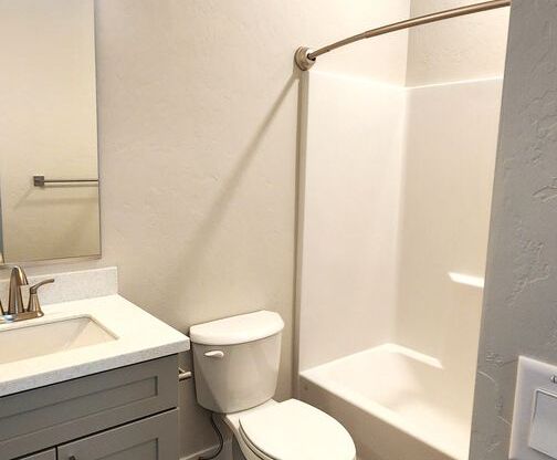 3 beds, 2.5 baths, $2,650, Unit 105