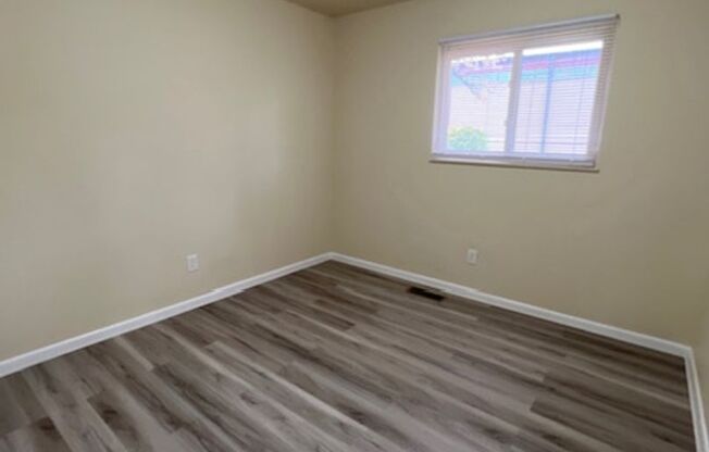 3 beds, 1 bath, $1,249