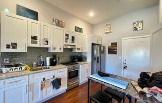 1 bed, 1.5 baths, $1,695, Unit Apt 32