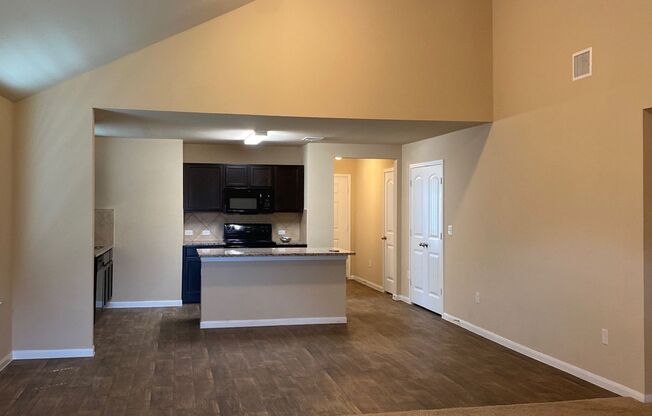 Great 4 Bedroom home with Open floor plan