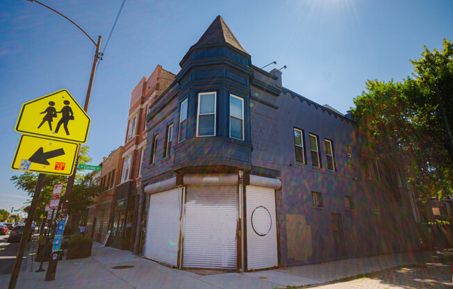 1024 N WESTERN AVE