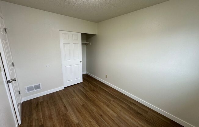 2 beds, 1 bath, 832 sqft, $1,325, Unit 1304