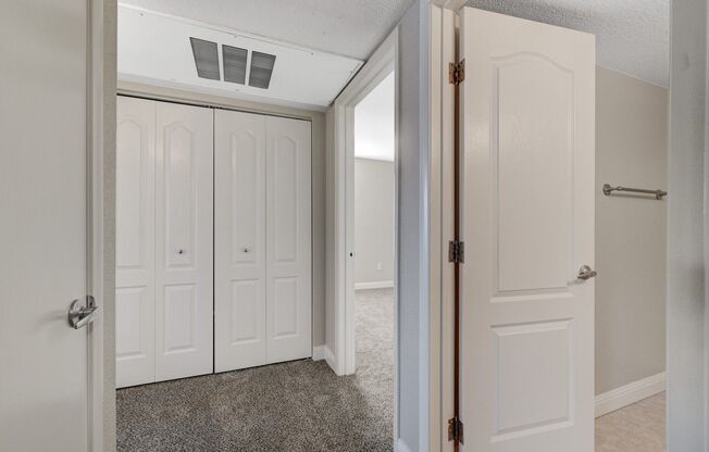 3 beds, 2 baths, $1,495, Unit # 2065