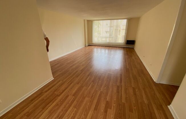 3 beds, 2 baths, 1,200 sqft, $3,450, Unit 1616 - 4A