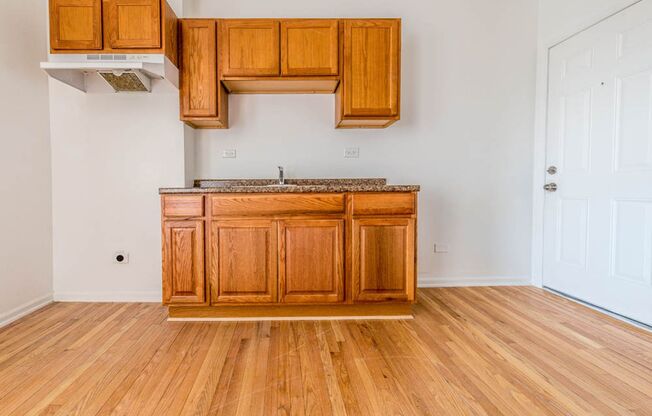 705 S Lawndale