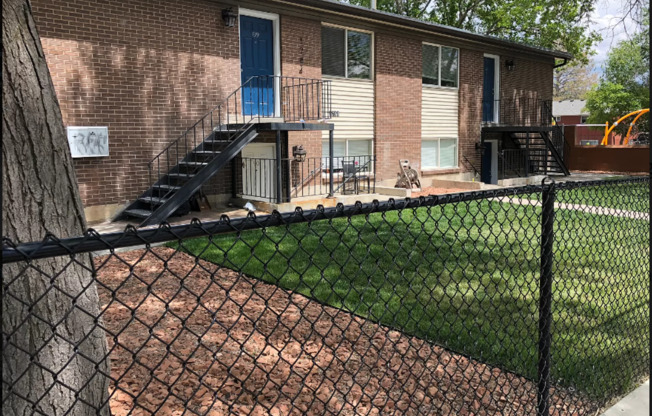 1784 W 400 N - 4 PLEX