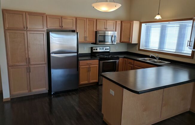 1 bed, 1 bath, 718 sqft, $960, Unit 621-110