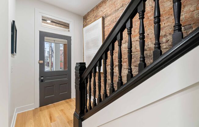 6 Bed 4 bath Fully Furnished Oakland
