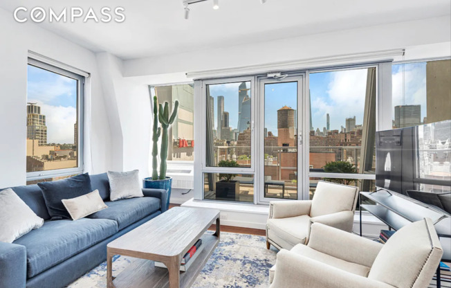 444 W 19 ST