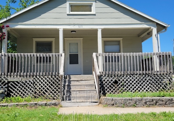 610 E ALBERT AVE