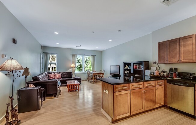 99 CHESTNUT HL AVE