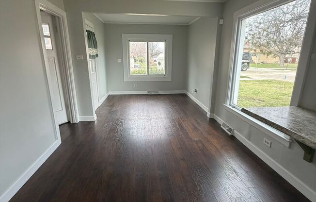 2209 Douglas Ave, Des Plaines, IL, 60018 Des Plaines, IL 60018