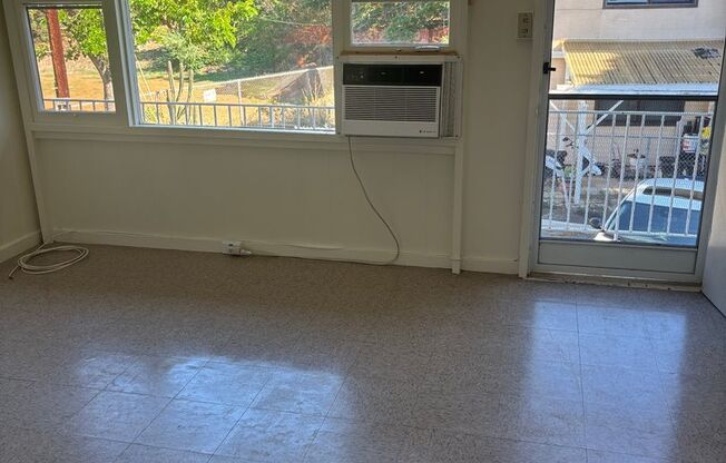 University - Varsity Circle - Studio, 1 Bathroom, 1 Parking - $1,200