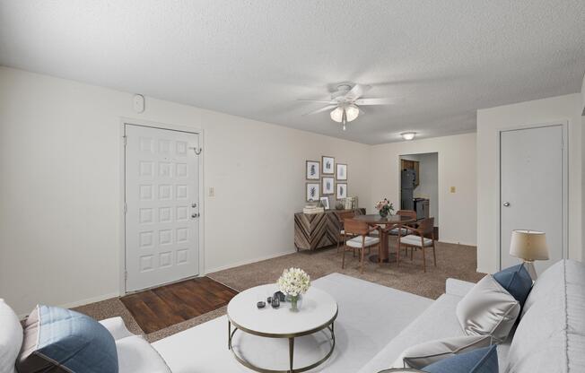 2 beds, 1 bath, 819 sqft, $1,200