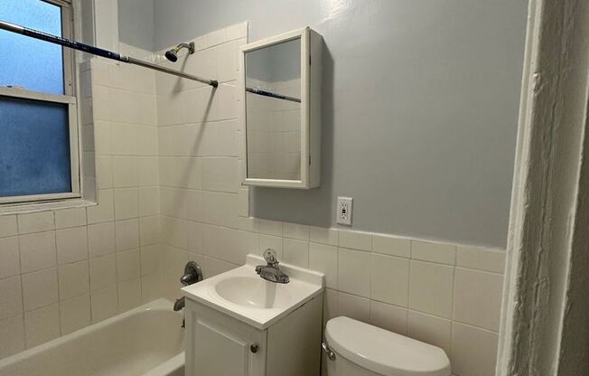 1 bed, 1 bath, $1,650, Unit 19