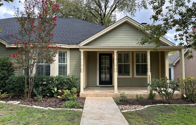 Super Cute Condo in Downtown Georgetown