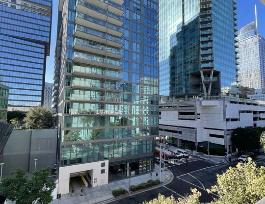 2 beds, 2 baths, 1,264 sqft, $3,275, Unit 607