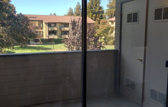 Beautiful Condo South Fremont Community - 3  Bedrooms , 2 Baths, 1 Car Garage with 1 carport