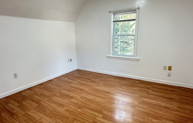 2 beds, 2 baths, 1,000 sqft, $2,200, Unit 3