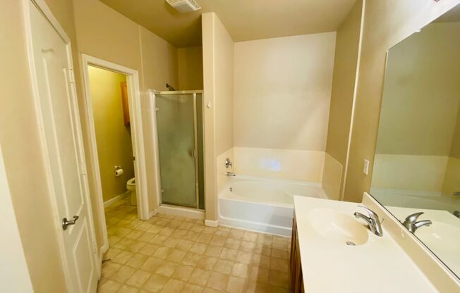 2 beds, 2 baths, $2,450, Unit #1113