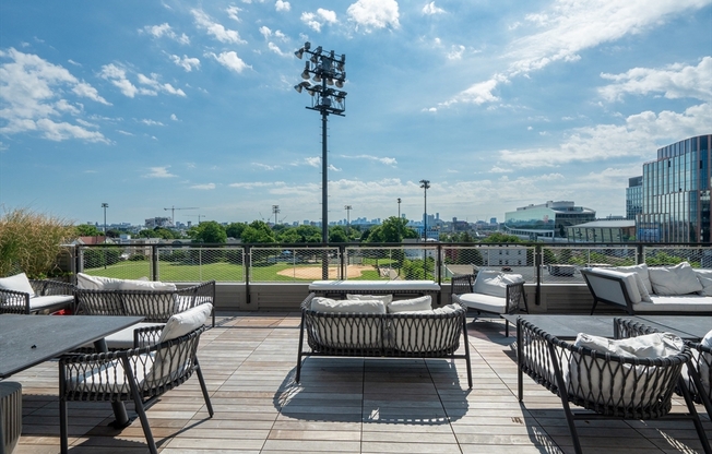 2 beds, 2 baths, 930 sqft, $4,400, Unit 402
