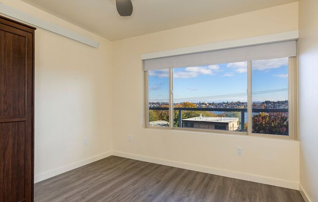 3 beds, 2 baths, 800 sqft, $2,995, Unit 201