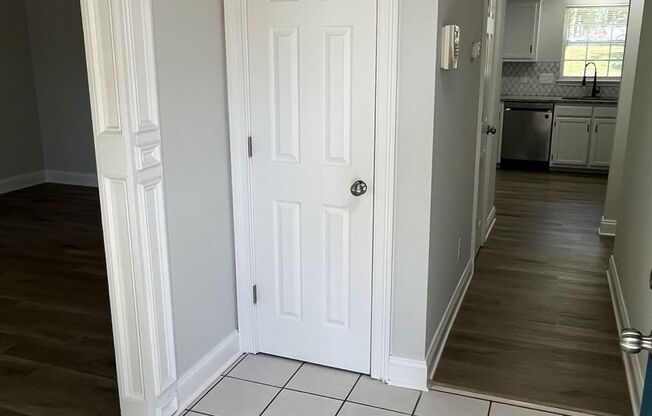 Updated 4 Bed Home in North Charlotte