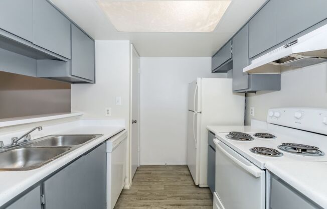 2 beds, 1 bath, 899 sqft, $1,262, Unit 1146