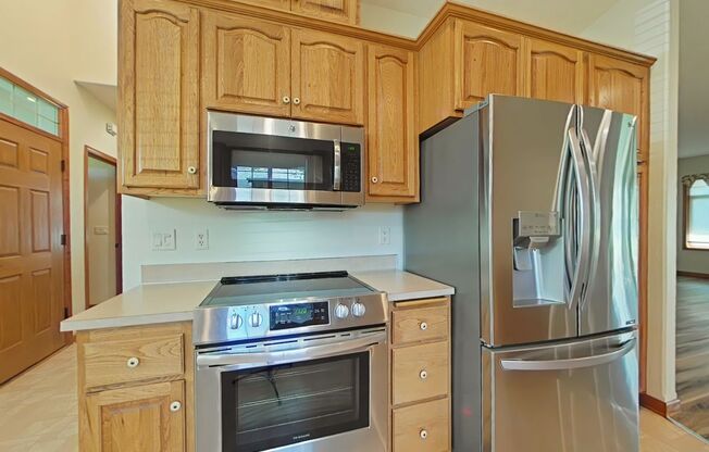 3 Bedroom House ~ Close to Corvallis Country Club ~ 55+ Community