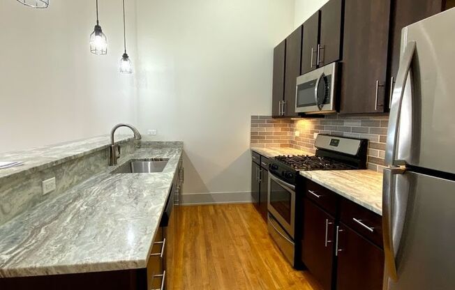 2 beds, 2 baths, 1,300 sqft, $2,895, Unit 1432-313