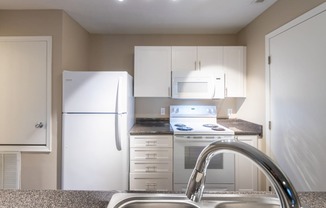 This is a photo of the kitchen in the 580 square foot 1 bedroom, 1 bath Independence at Washington Place Apartments in Miamisburg, Ohio in Washington Township.