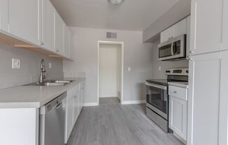 Fountainebleu Apartments