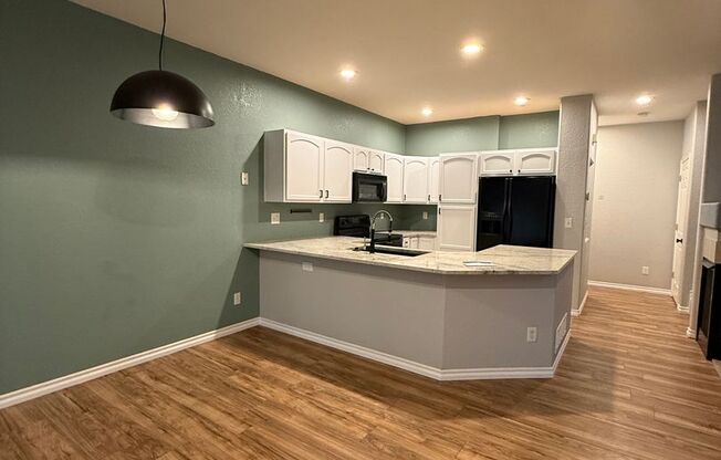 Bright and Modern 3-Bed, 2.5-Bath Townhouse in Homestead at Seven Stones