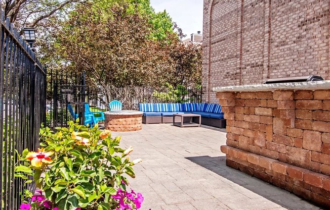 Outdoor Kitchen/Fire pit