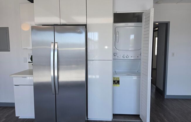 2 beds, 2 baths, 865 sqft, $3,220, Unit 60