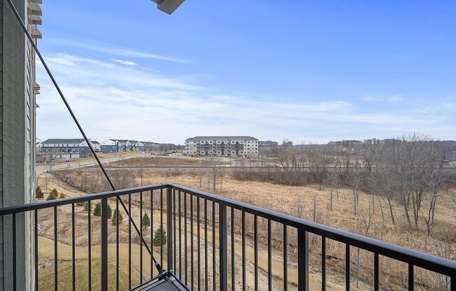2 beds, 2 baths, 1,087 sqft, $2,095, Unit 430