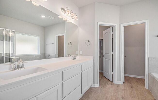 NEVER LIVED IN Spacious 4 Bedroom In Clear View Estates