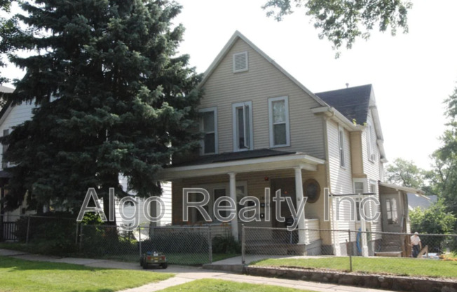 1040 JESSIE ST